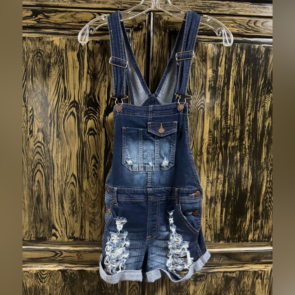 Overall shorts